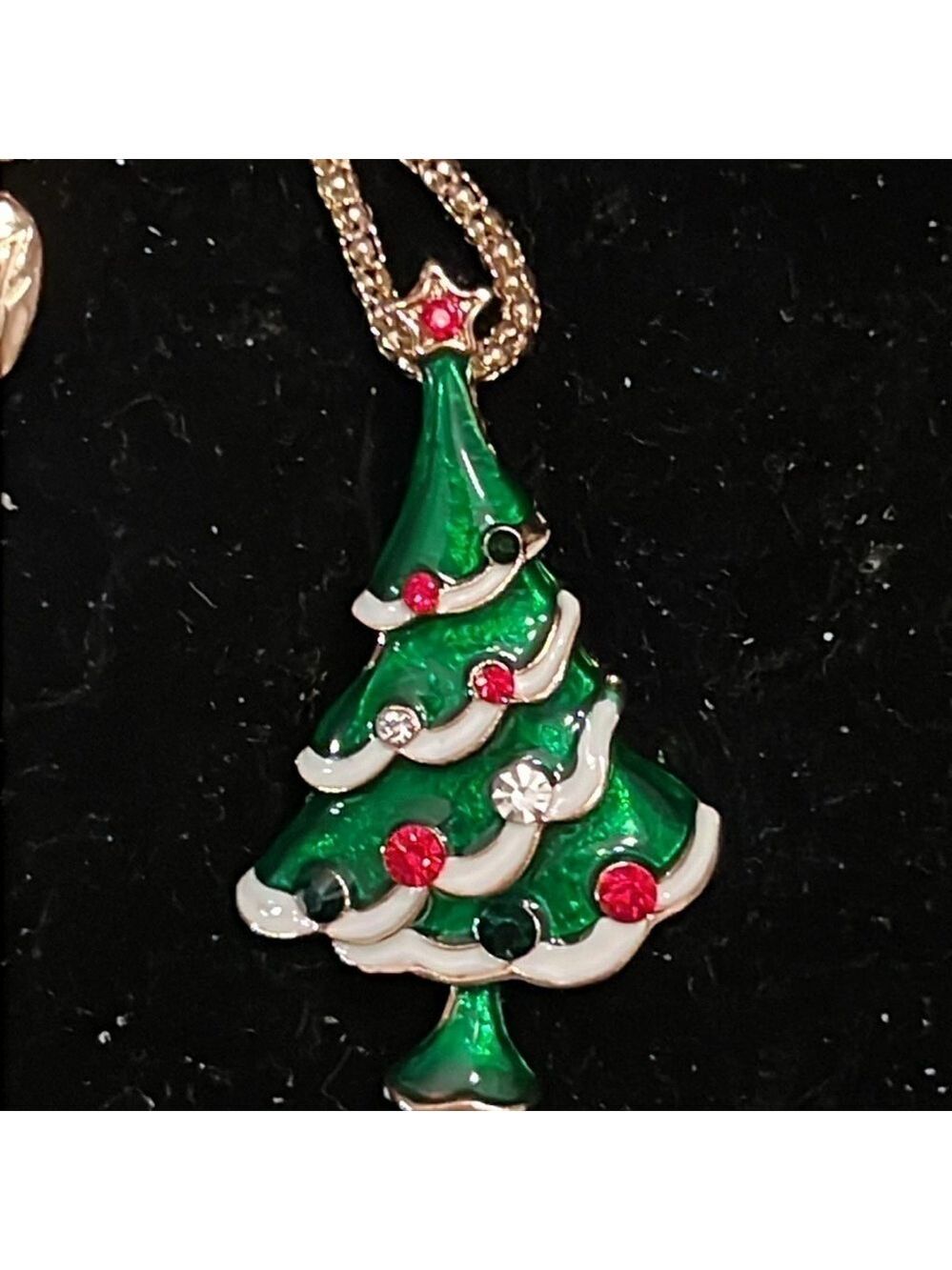 BETSEY JOHNSON GREEN & RED ALLOY CHRISTMAS TREE  WITH RED AND GREEN CRYS…
